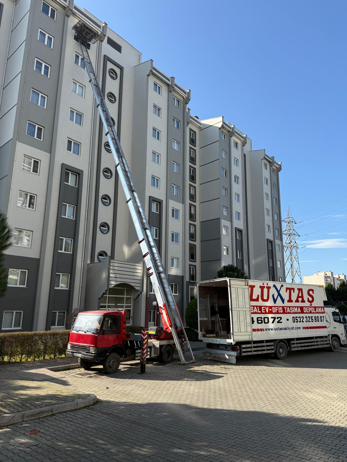 Lüxtaş Nakliyat şehirler arası nakliyat araç ve ekip fotoğrafı