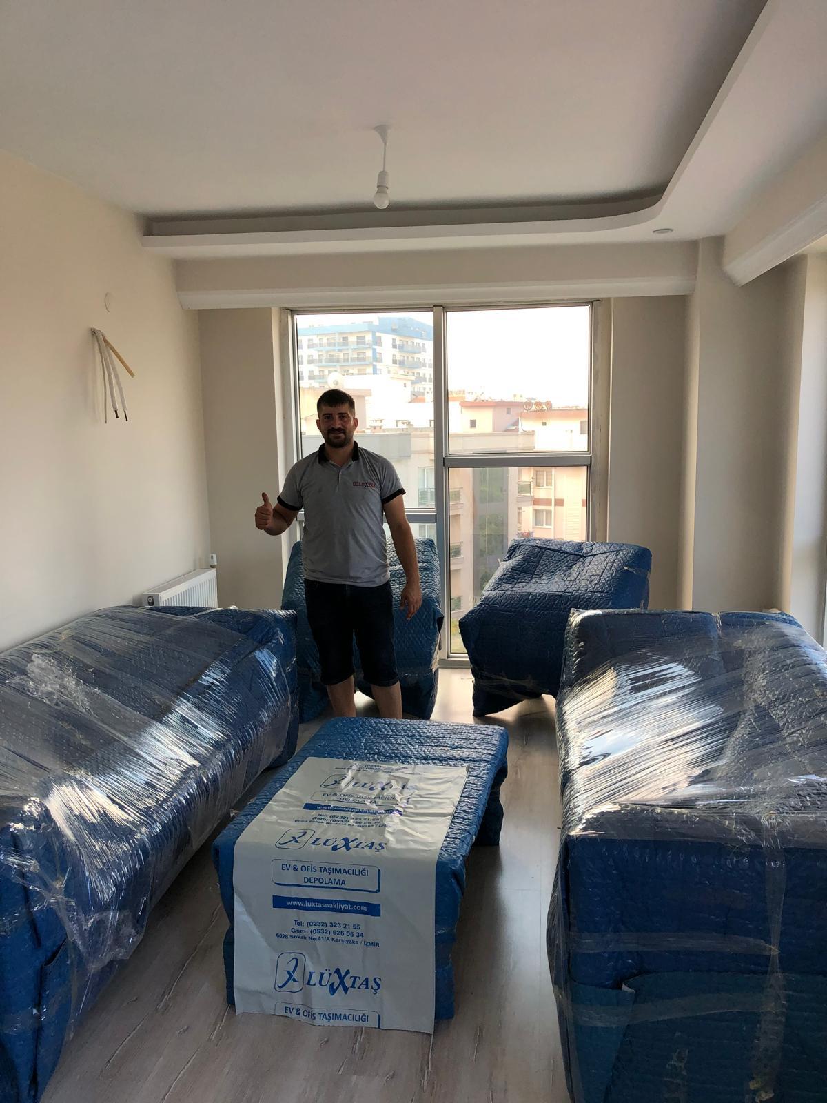 Lüxtaş Nakliyat taşımacılıkta profesyonel paketleme, patpat ve havalı naylon