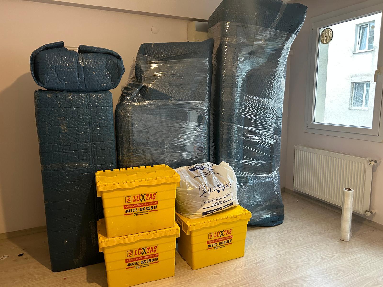 Lüxtaş Nakliyat taşımacılıkta güvenli paketleme, havalı naylon ve patpat